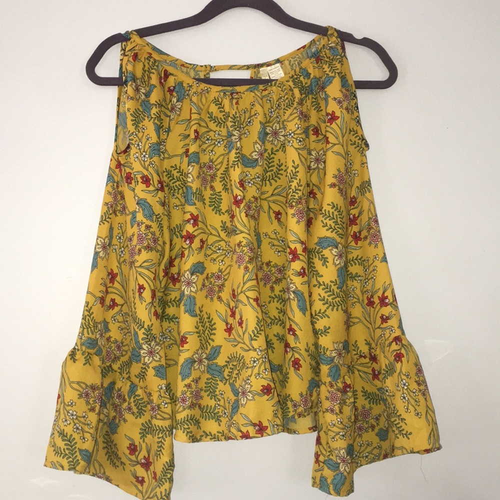 Easy flowing floral blouse